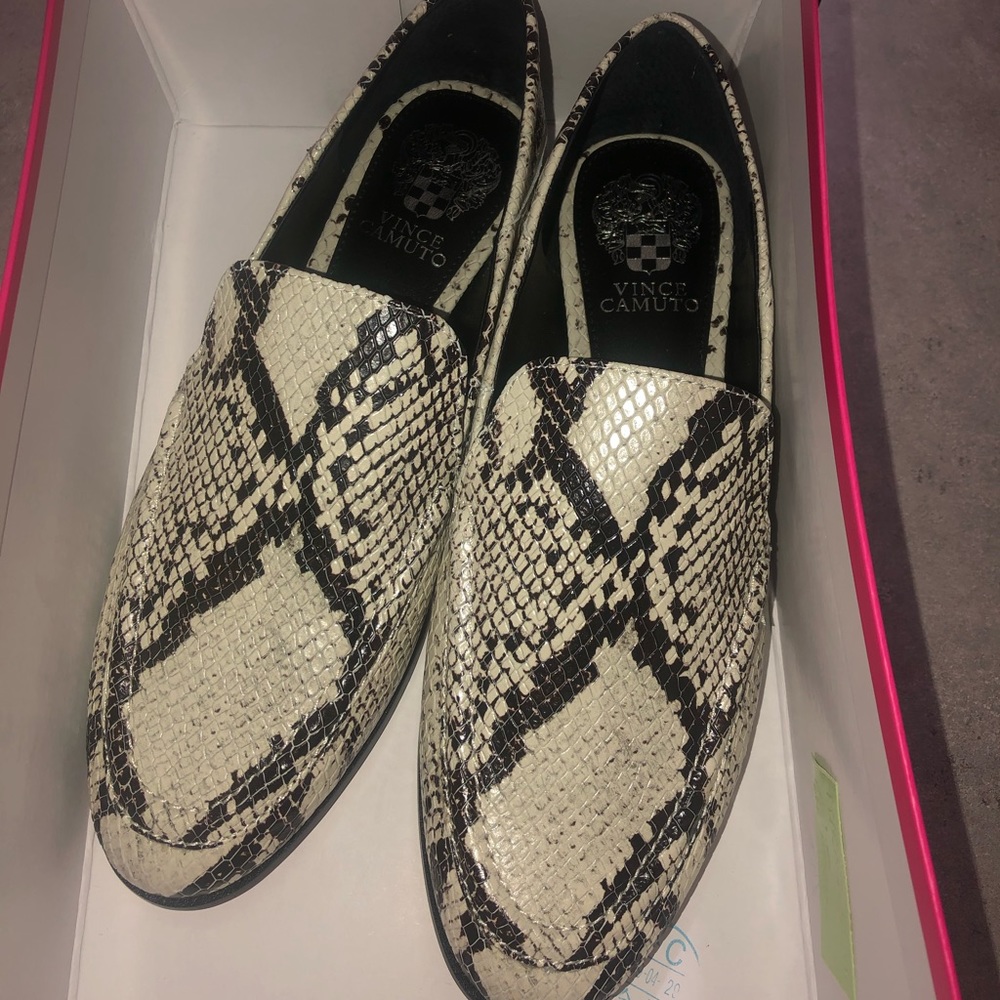 Brand New Vince Camuto Jendeya 2 Loafers